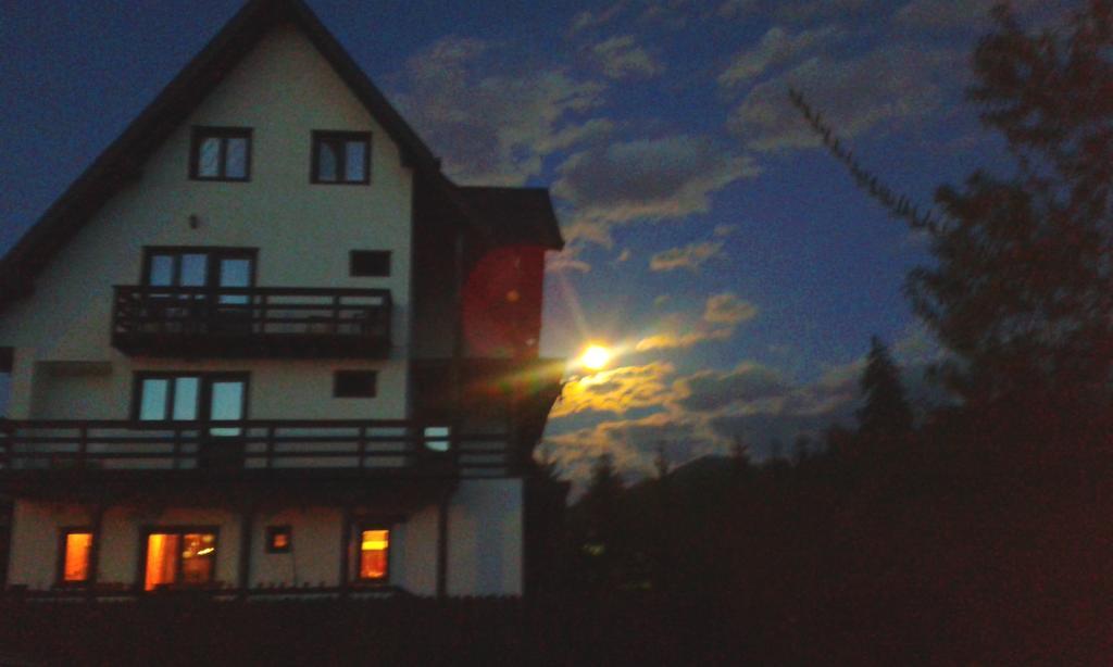 Hotel Dumbrava Soarelui à Braşov Extérieur photo