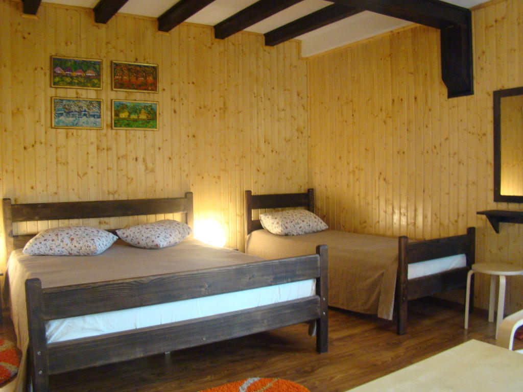 Hotel Dumbrava Soarelui à Braşov Chambre photo