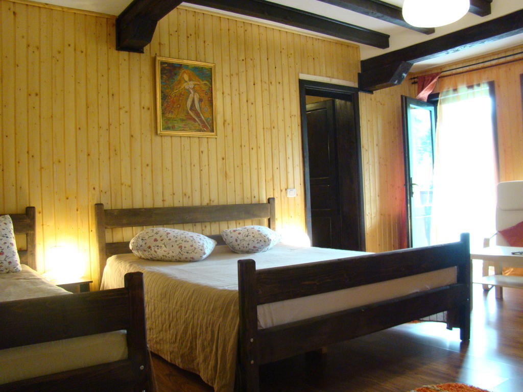 Hotel Dumbrava Soarelui à Braşov Chambre photo